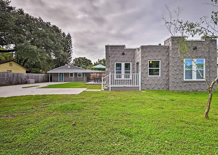 Walkable Winter Garden Bungalow: 3 Blocks To Dtwn